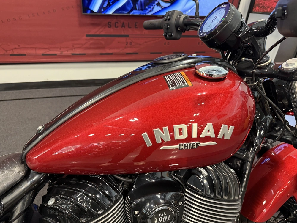 2024 Indian Motorcycle Chief Dark Horse alt