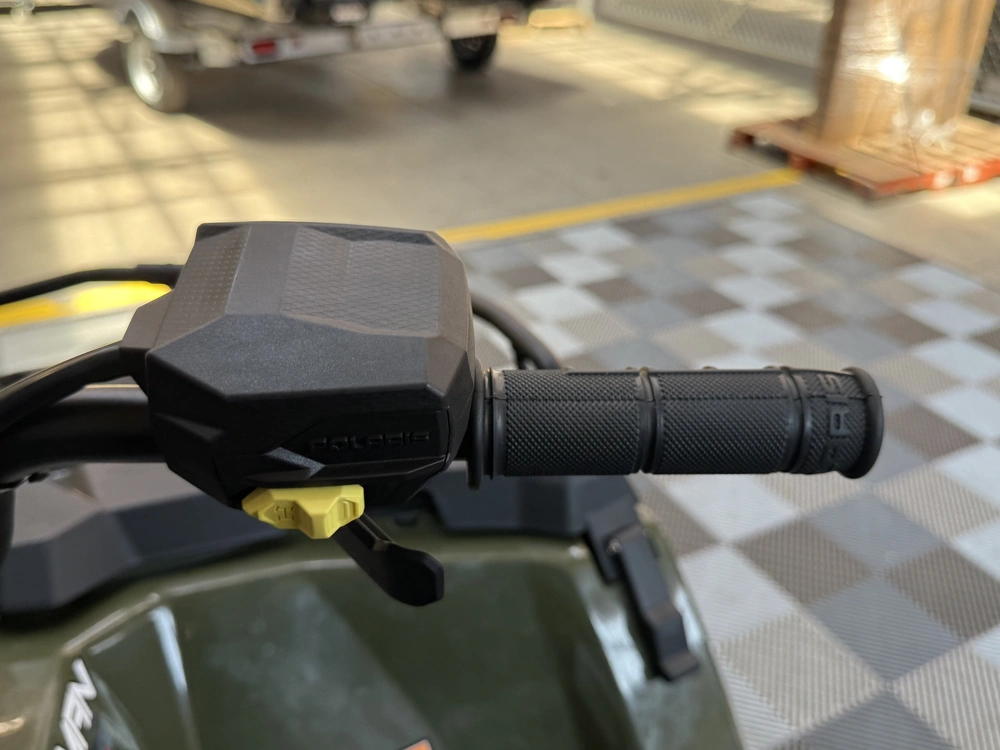 2025 Polaris Sportsman 6x6 570 alt