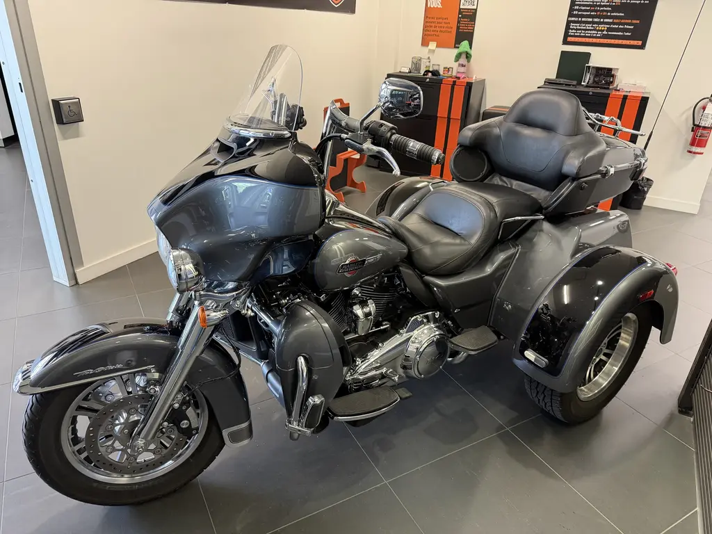 2022 Harley-Davidson FLHTCUTG Tri Glide UltraFLHTCUTG