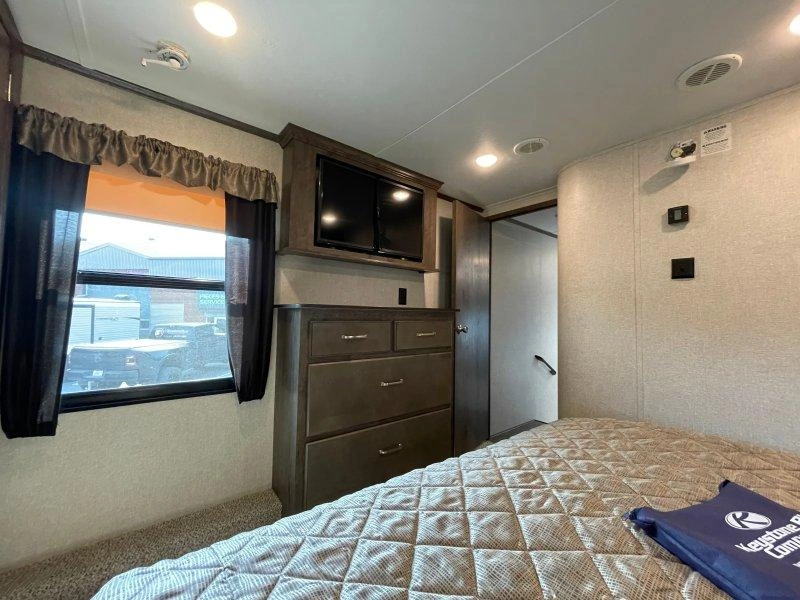 Keystone Rv Montana 310re 2019 alt