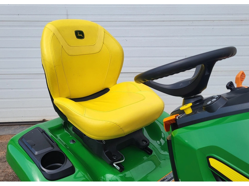2021 John Deere X370 alt