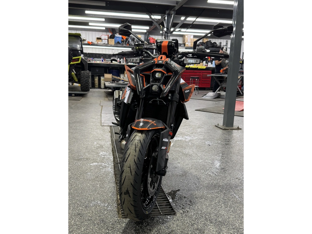 Ktm 990 Duke 2027 alt