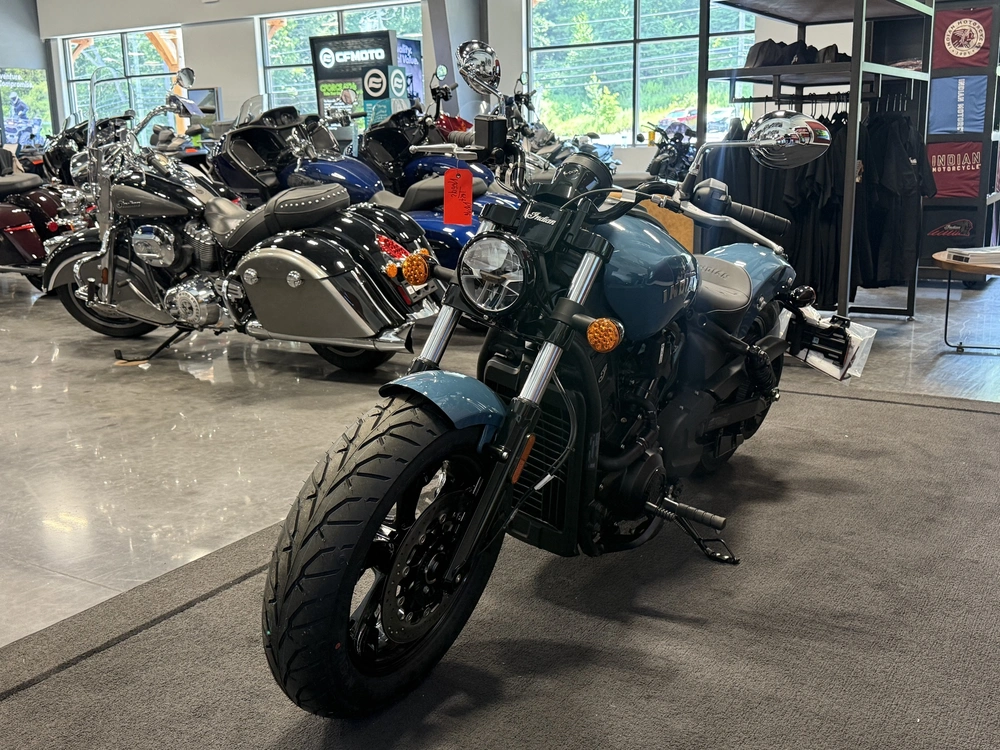 2026 Indian Motorcycle Scout Sixty Bobber Limited alt