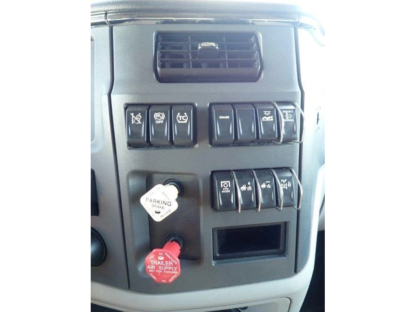 Peterbilt 579 2024