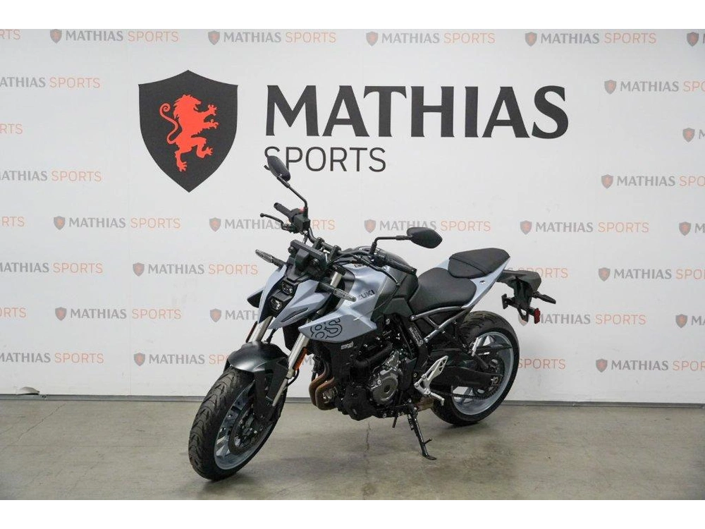 2024 Suzuki Gsx-8s alt