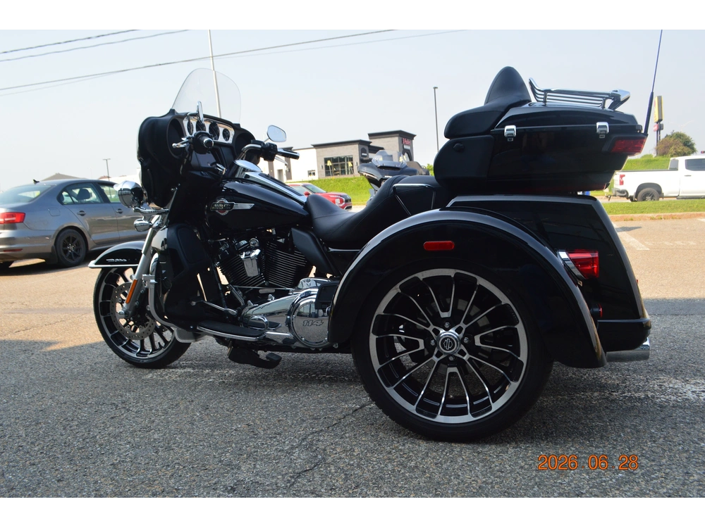 Harley-davidson Flhtcutg Tri Glide Ultra 2025 alt