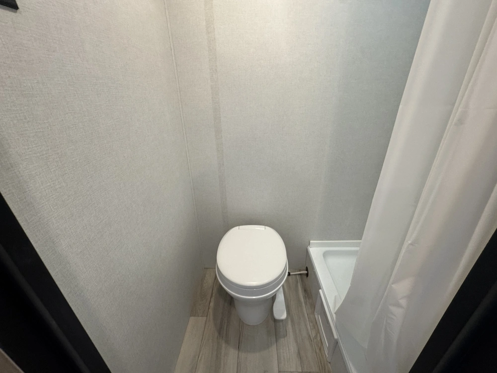 Keystone Rv Coleman 13r 2026 alt