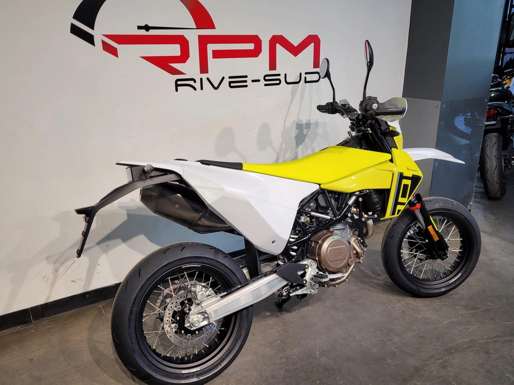 Husqvarna 701 Supermoto *à Partir De 3.99% 2026 alt