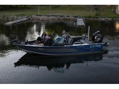 2026 Lund Boat Co 1875 Pro V Sport alt