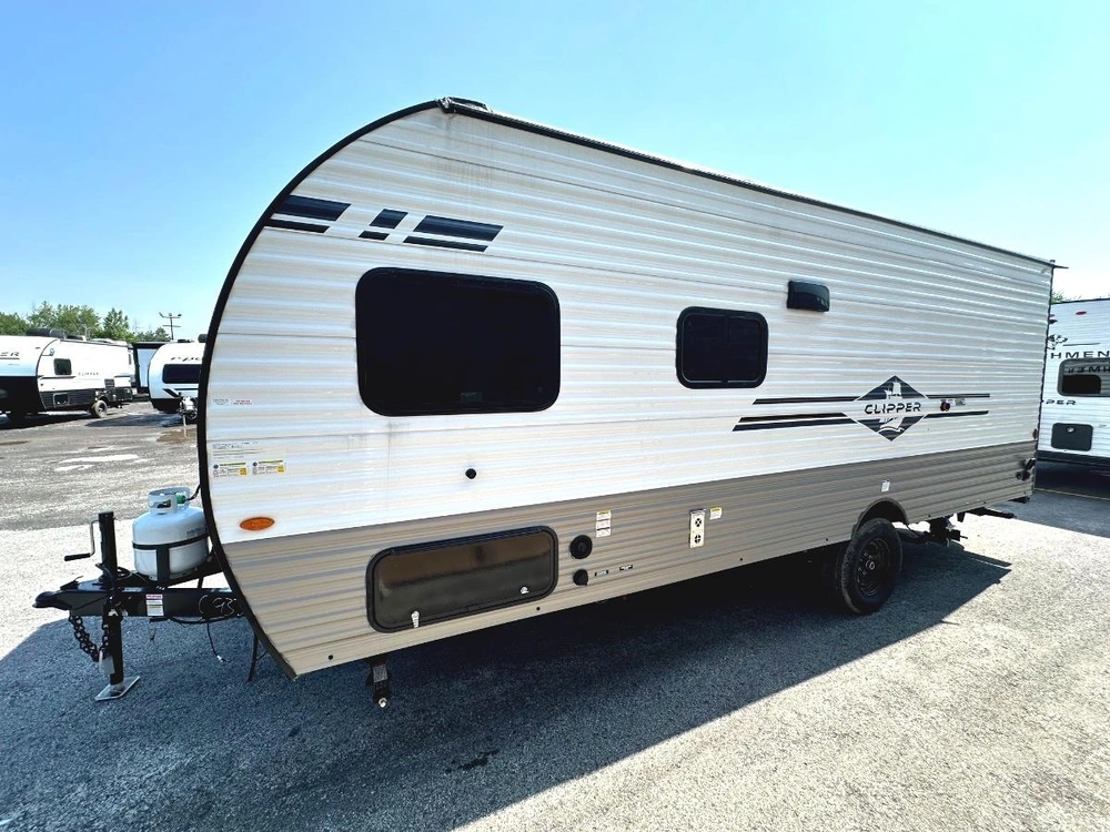 2027 Coachmen Clipper 18bh alt