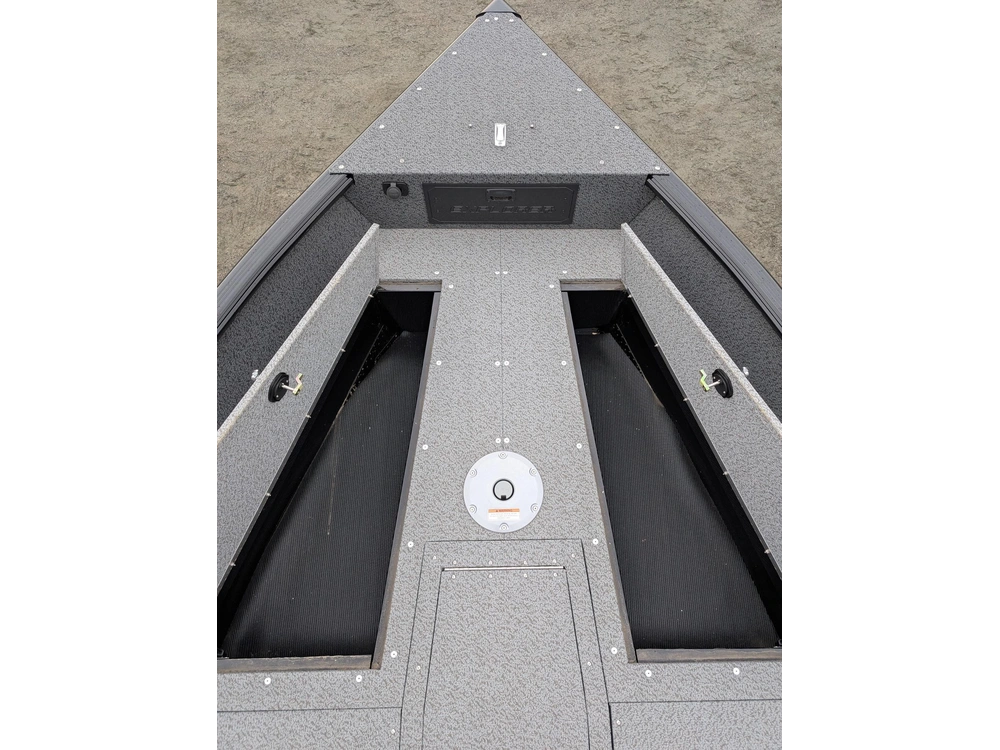2026 Lund Boat Co 1800 Explorer Tiller alt