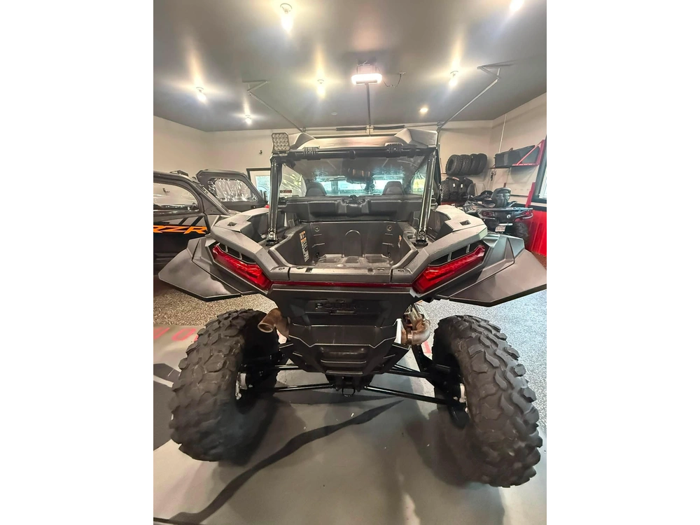 Polaris Rzr Xp 1000 Ultimate 2024 alt