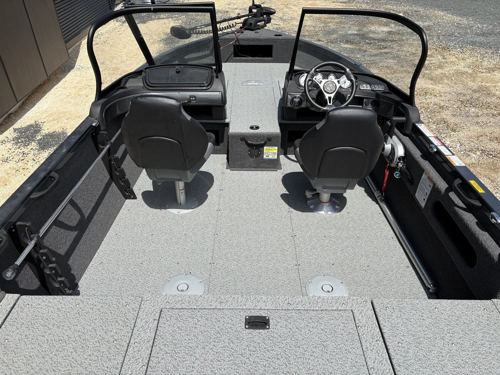 2025 Crestliner 1750 Hawk Wt Jumpseat - Gun Metal alt