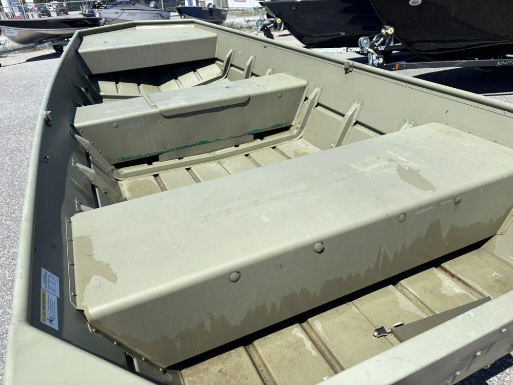 2023 Lowe Boats 1448m Jon alt