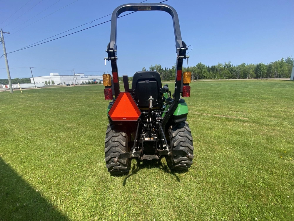 2020 John Deere 2025r alt