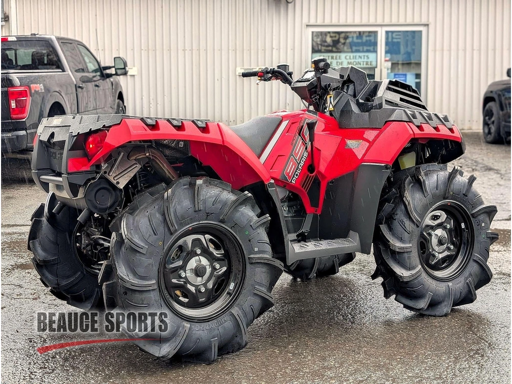 Polaris Sportsman 850 Mud Edition Fury Red 🎯 Vtt Boue Extrême 4x4 Traction Pneus 30 Pouces Xmr Renegade 1000r Performance 🟢 2026 alt