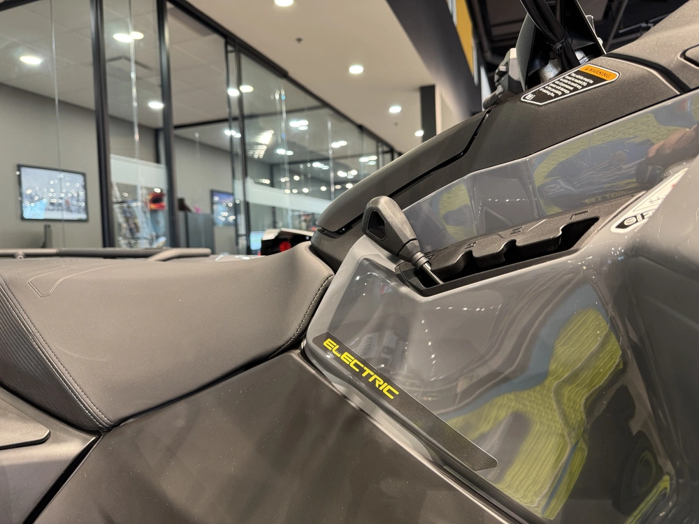 2026 Can-am Outlander Electric 2wta alt