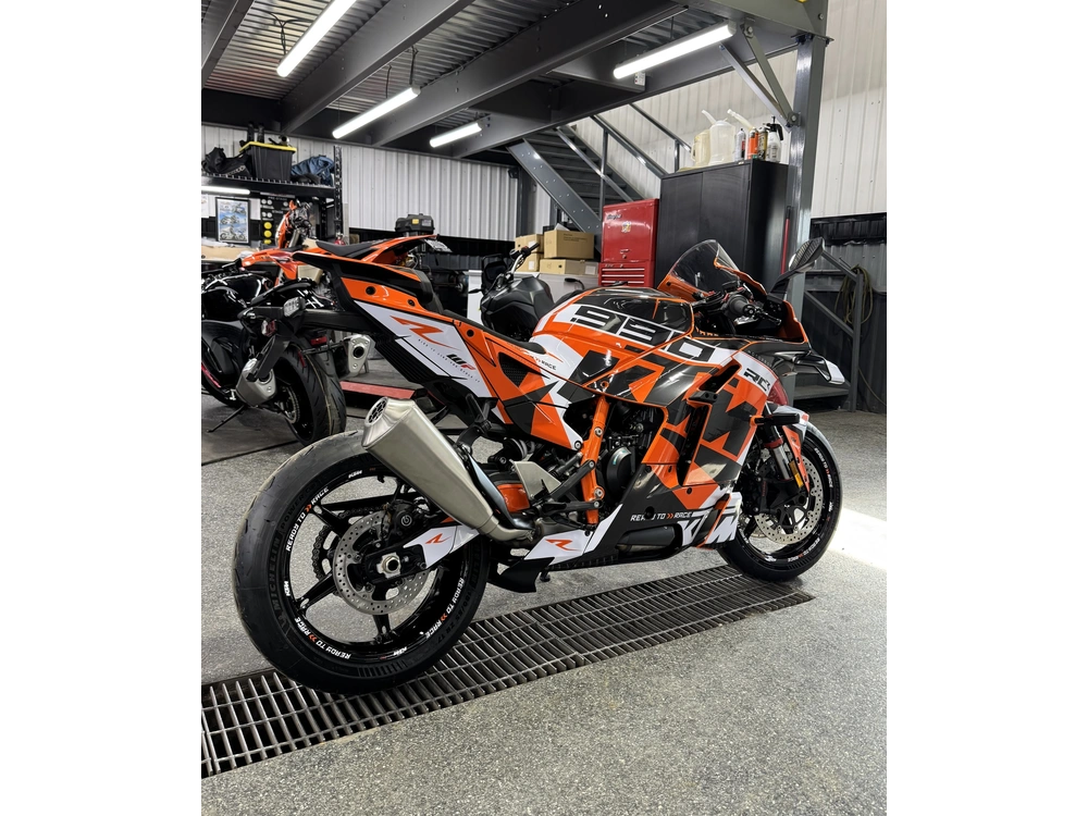 2026 Ktm 990 Rc R alt