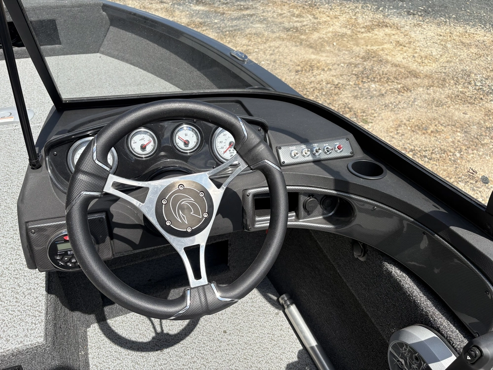 2025 Crestliner 1750 Hawk Wt Jumpseat - Gun Metal alt