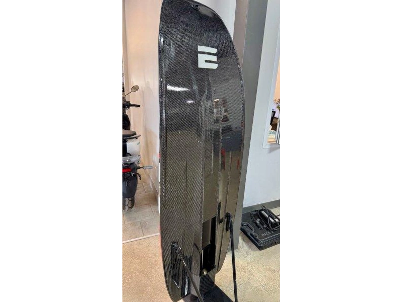 E-surf Race-x 2023 alt