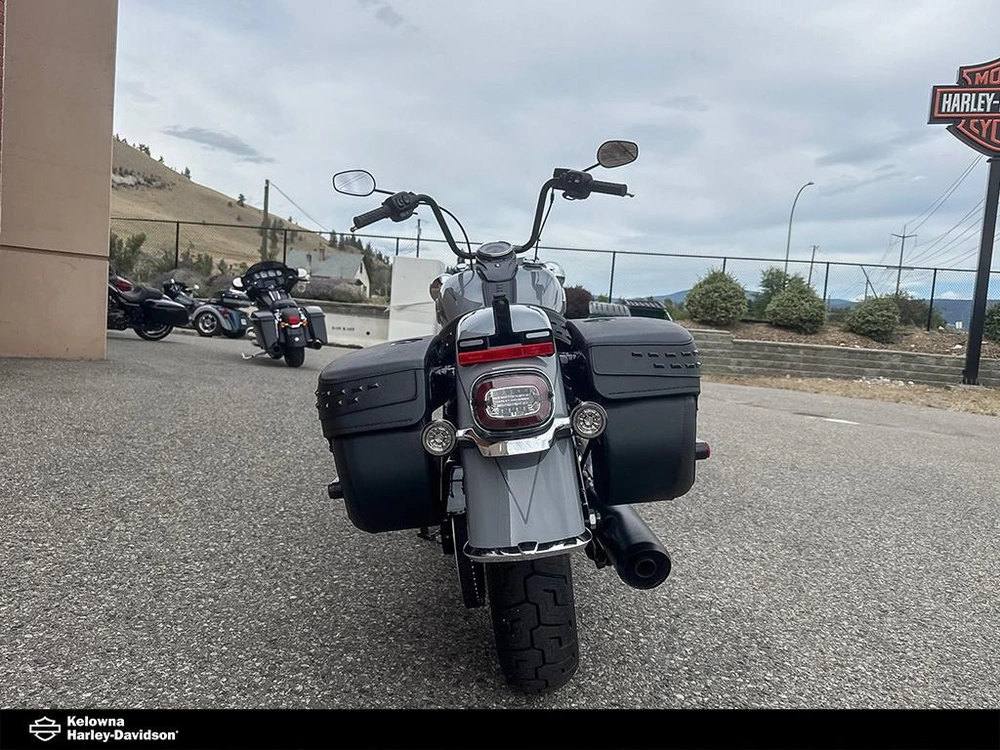 2026 Harley-davidson Flhc - Heritage Classic alt