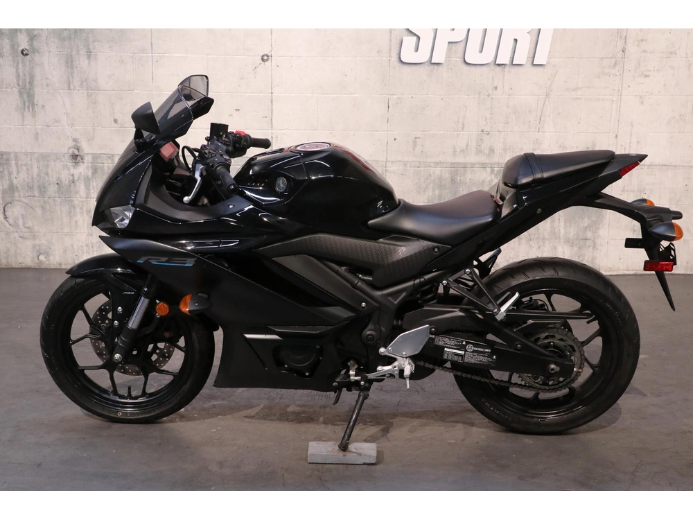 2022 Yamaha Yzf-r3 alt
