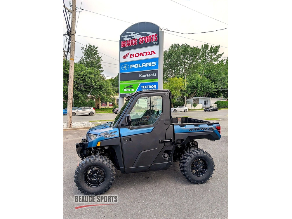 2025 Polaris Ranger Xp 1000 Premium Blue Labyrinth 🎯 Utv Travail Premium Defender Hd9 Commander Xt Mule Pro Faible Kilométrage Polyvalent 🟢 alt