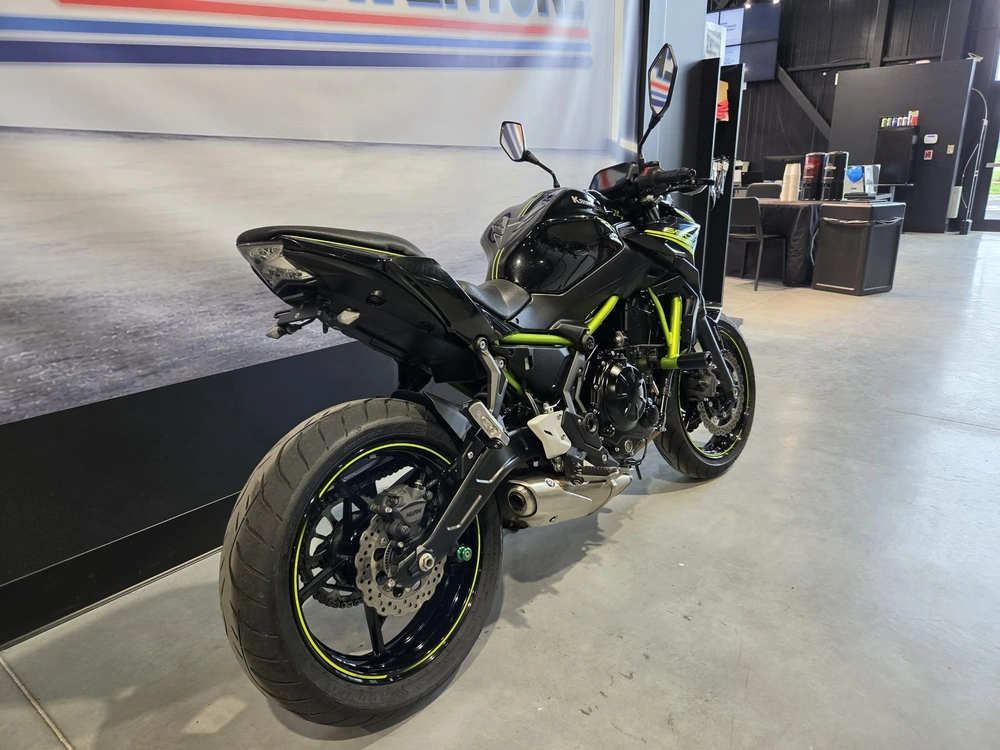 Kawasaki Z650 2020 alt