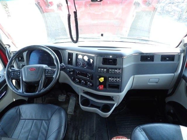 Peterbilt 579 2024