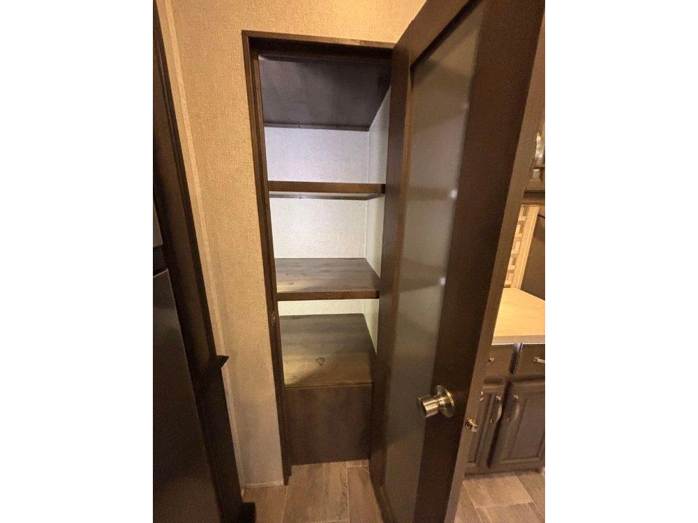 Keystone Rv Montana 3120rl 2019 alt