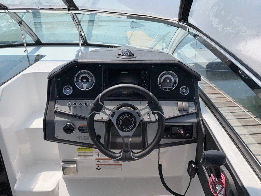 2021 Four Winns 275 Vista 6.2l/b3 alt