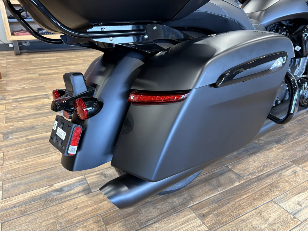 Indian Motorcycle Roadmaster Powerplus Noir 2026 alt