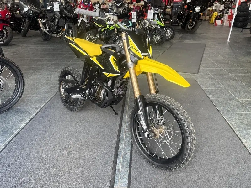 2026 Surron Hyper Bee alt