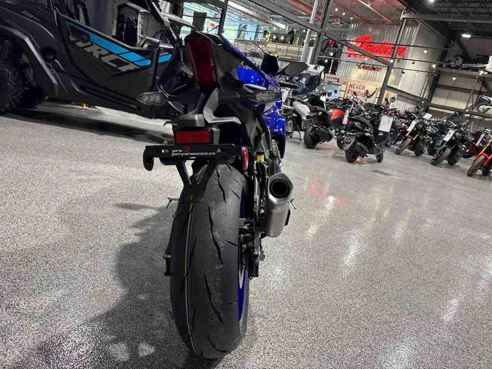 Yamaha Yzf-r1 2026 alt
