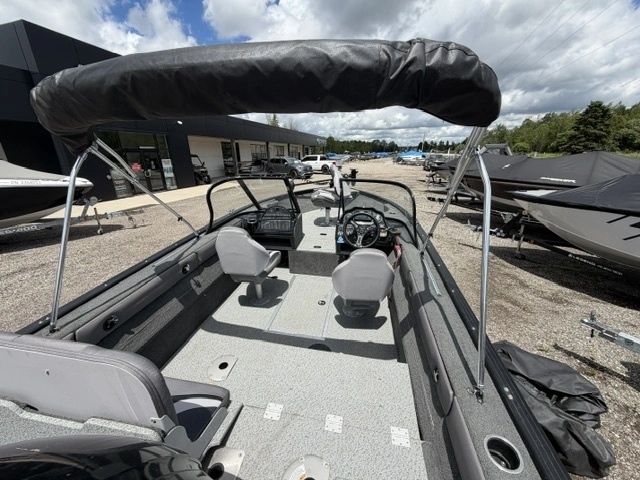 2017 Legend Boats 18 Xtr alt