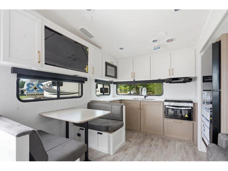 2027 Jayco Eagle 24mle alt