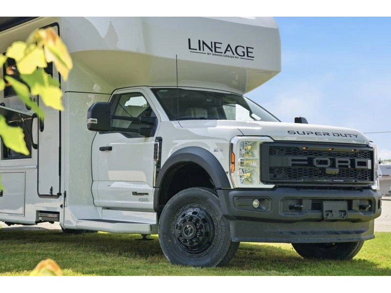 Grand Design Lineage 31zw 2027 alt