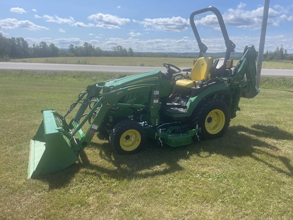 2024 John Deere 2025r alt