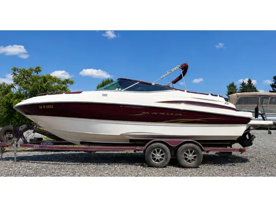 Maxum Marine 2300 2001