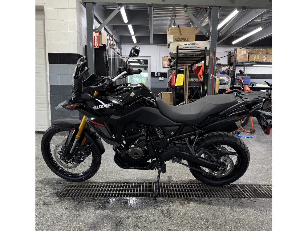 Suzuki V-strom 800de Aventu 2026 alt
