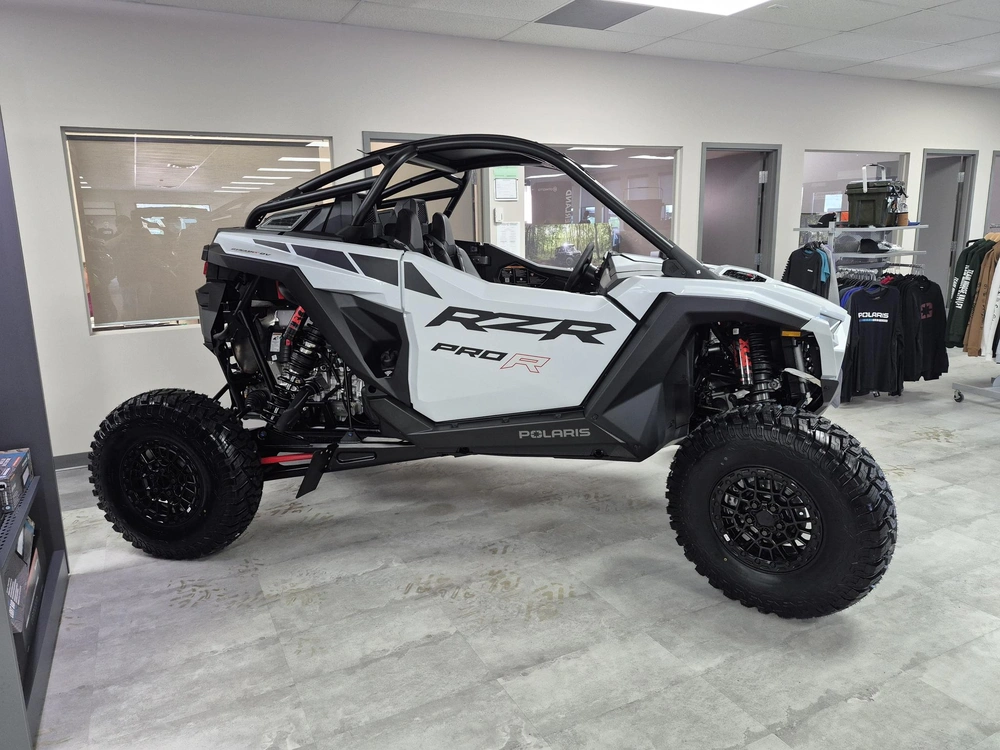 Polaris Rzr Pro R Ultimate 2026 alt