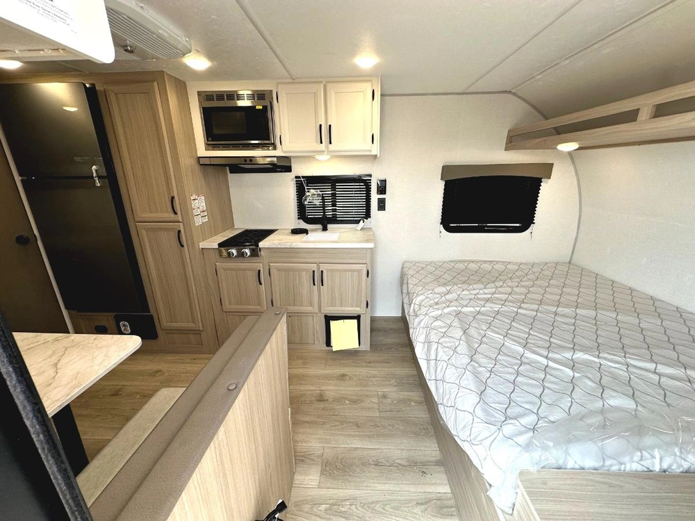2027 Coachmen Clipper 18bh alt