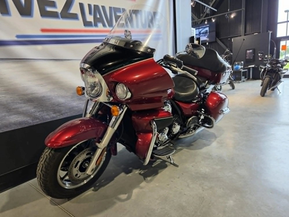 Kawasaki Vulcan 1700 Voyager 2010 alt