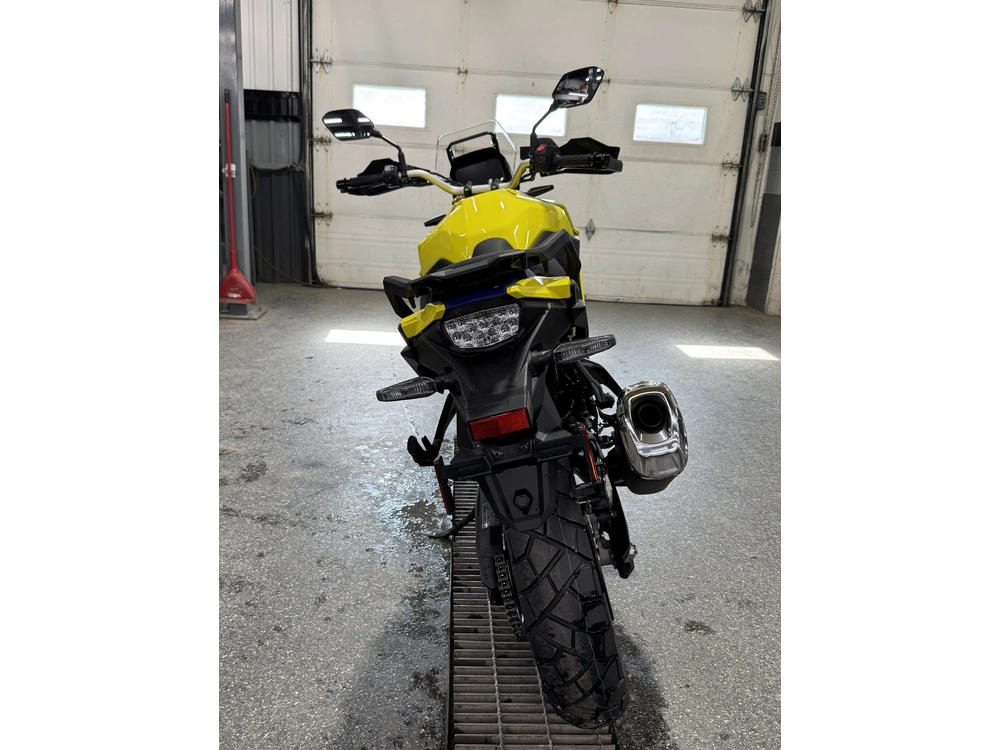Suzuki V-strom 800de Aventu 2026 alt