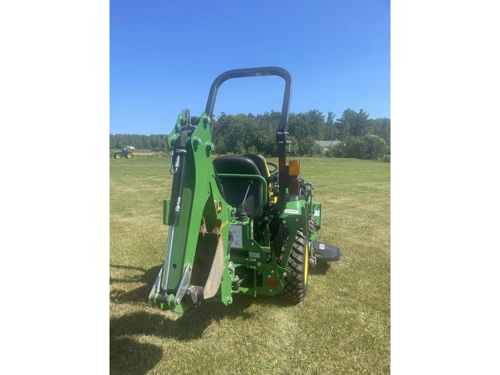 2024 John Deere 2025r alt