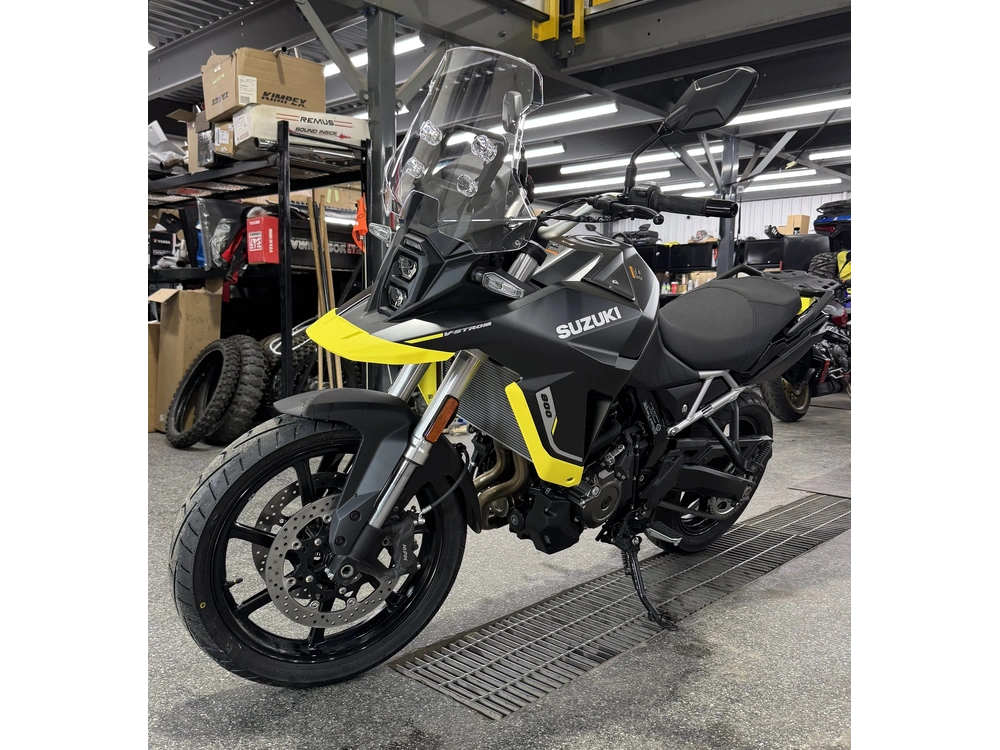 Suzuki V-strom 800 2025 alt
