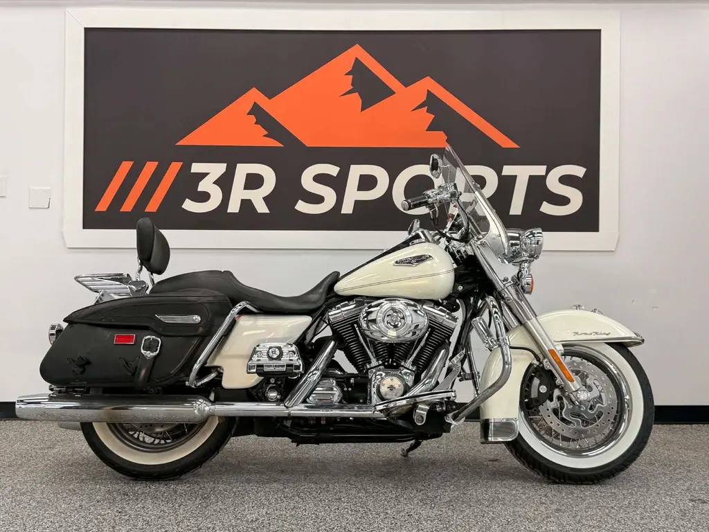 Harley-Davidson ROAD KING FLHRC 2002