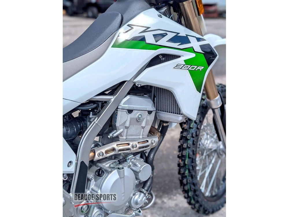 2026 Kawasaki Klx300 R Blanc 🎯 Moto Trail 300cc Performance Hors Route Crf300f Wr250f Maniable Sentier Technique 🟢 alt