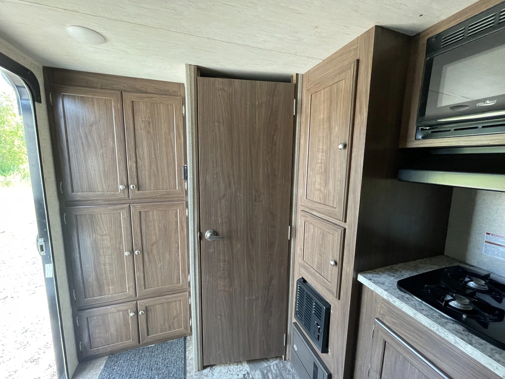 Heartland Rv Pioneer Rb180 2018 alt