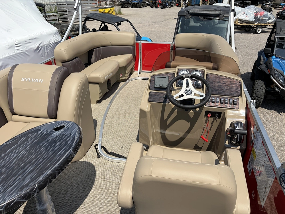 Sylvan Mirage 820 Cruise 2026 alt